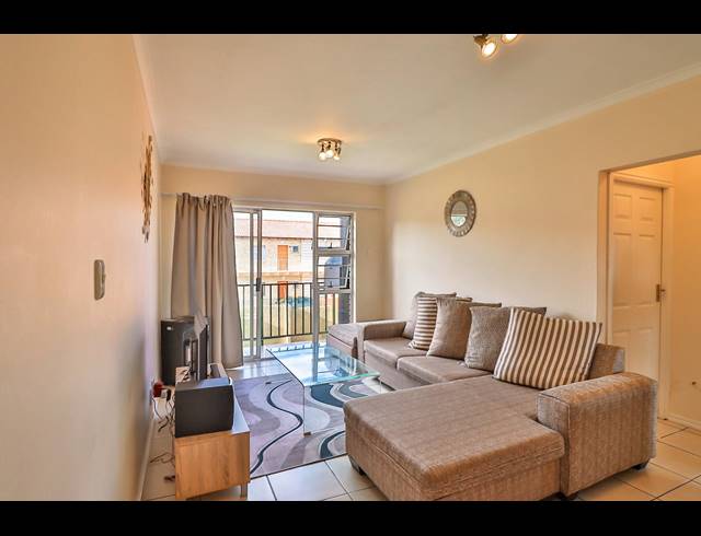 2 BEDROOM APARTMENT RENTED IN WALMER HEIGHTS